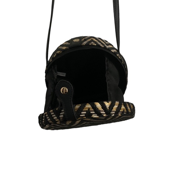 Lionel Javana Rattatan Chevron Circle Crossbody Bag - Picture 4 of 7